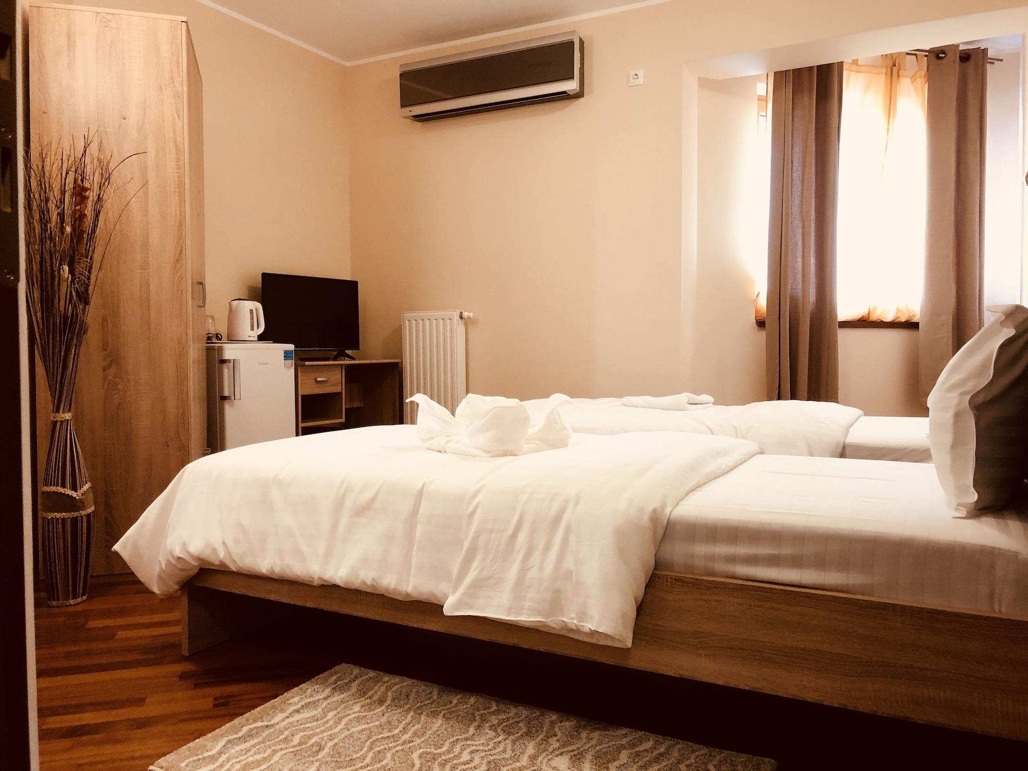 Monte Carlo Palace Rooms 布加勒斯特 外观 照片