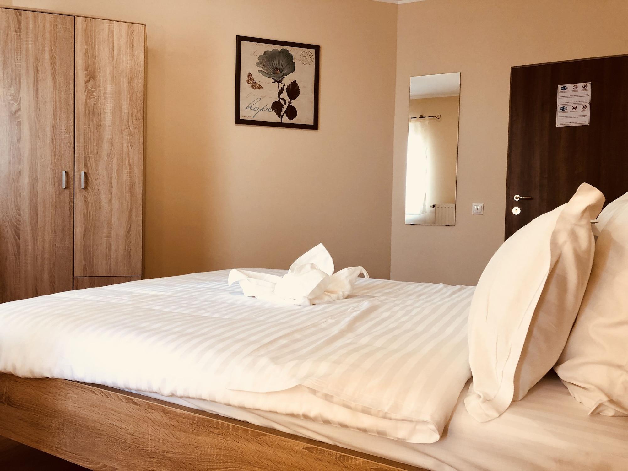 Monte Carlo Palace Rooms 布加勒斯特 外观 照片
