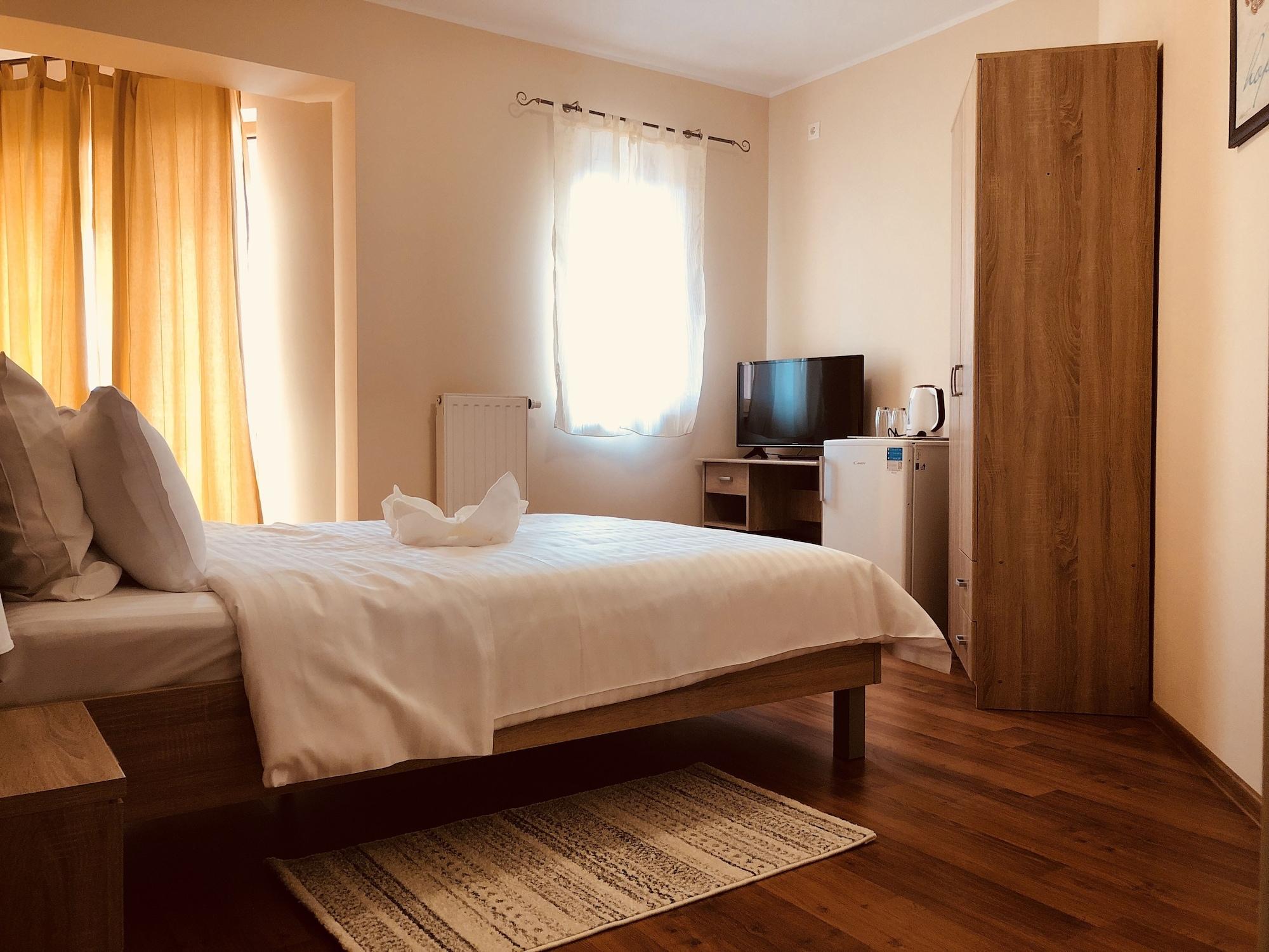 Monte Carlo Palace Rooms 布加勒斯特 外观 照片