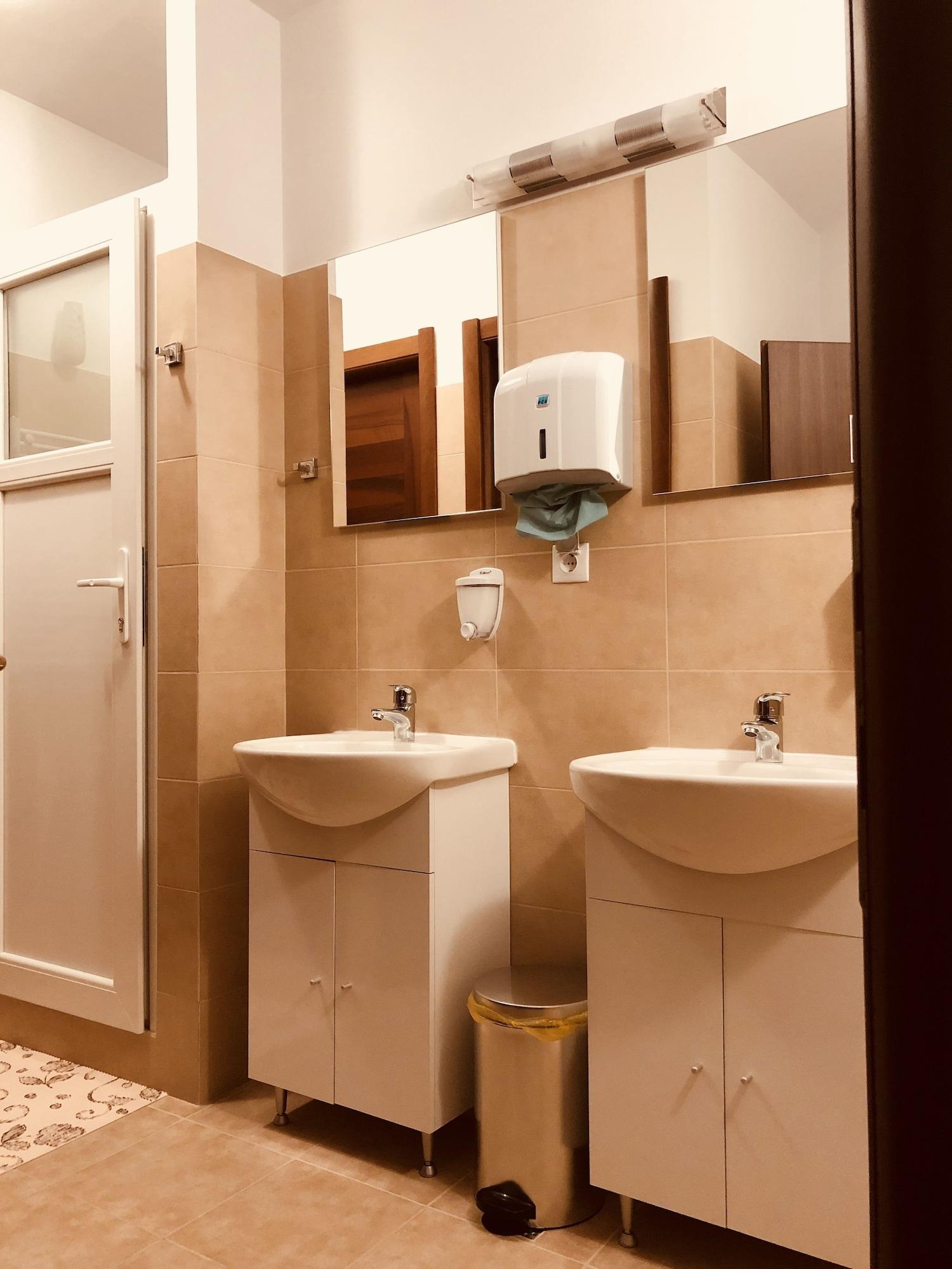 Monte Carlo Palace Rooms 布加勒斯特 外观 照片