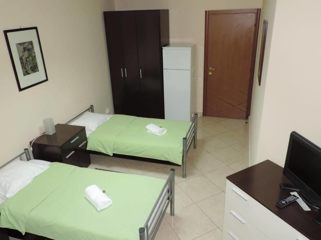 Monte Carlo Palace Rooms 布加勒斯特 外观 照片