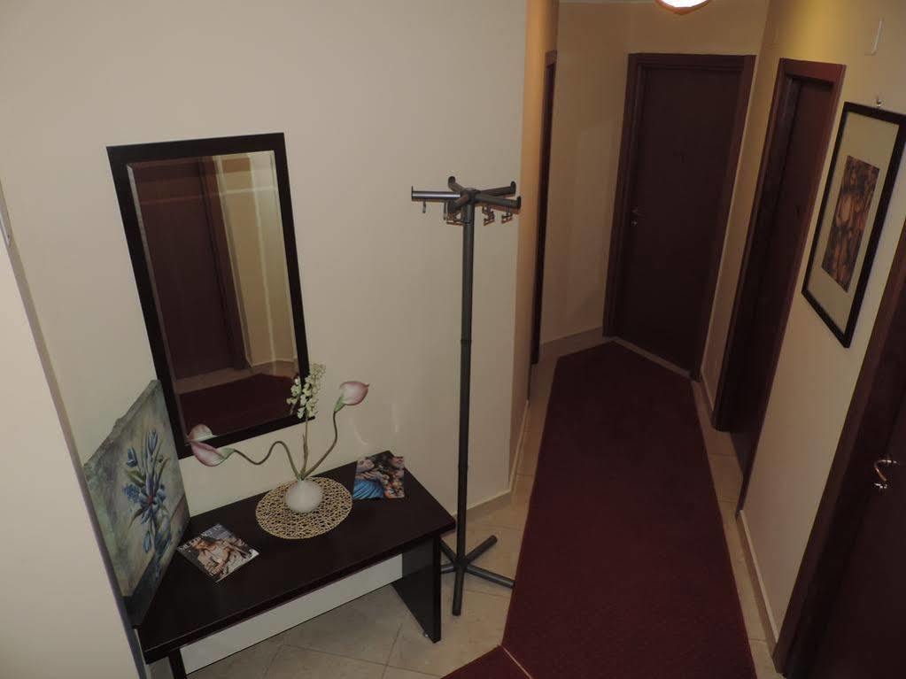 Monte Carlo Palace Rooms 布加勒斯特 外观 照片