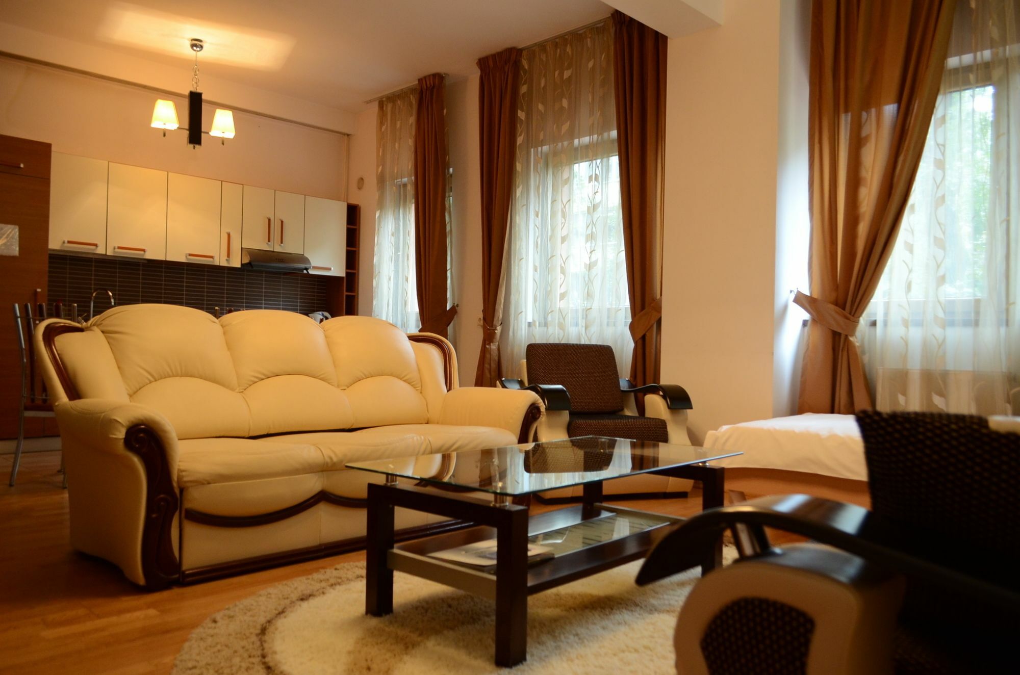Monte Carlo Palace Rooms 布加勒斯特 外观 照片